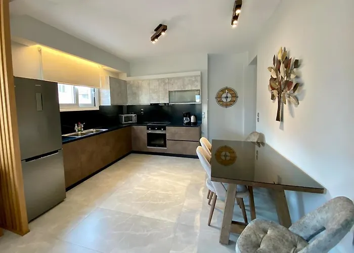 Modern Marina Vista Apartment *